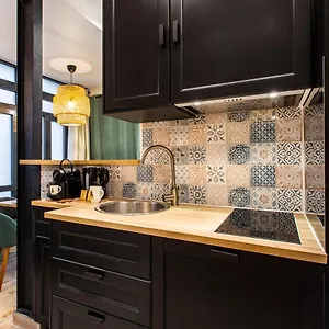 Canal Saint Martin 2br Paris